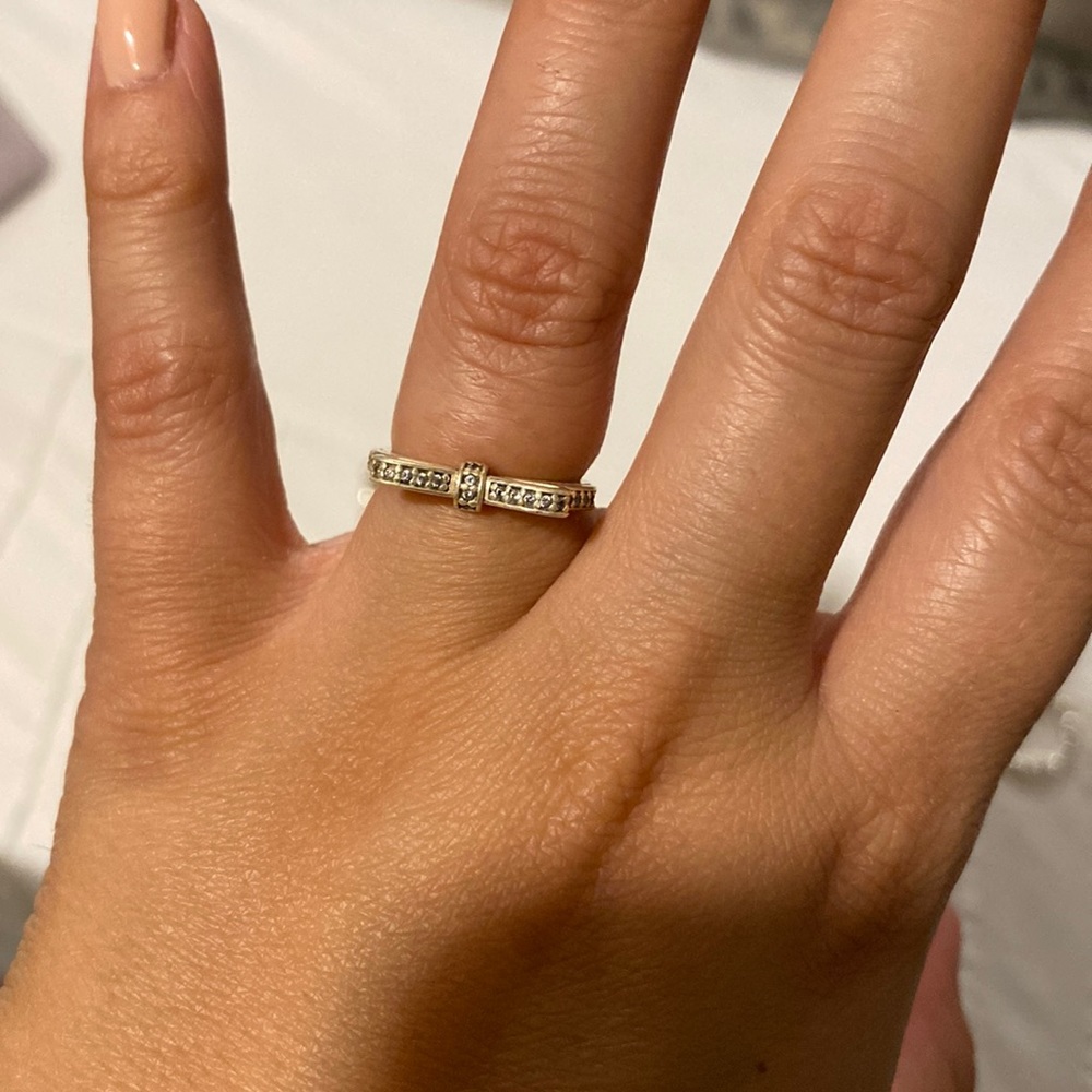Pandora Bow tie Ring